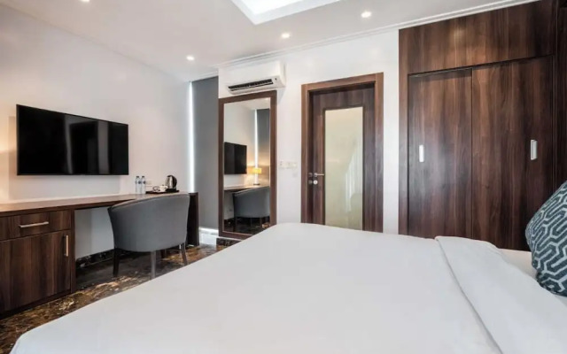 Boardroom Apartments