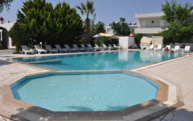 Sarsilmaz Otel