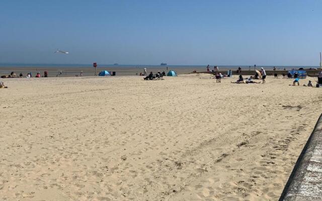 Ryde Beach Garden Apartment