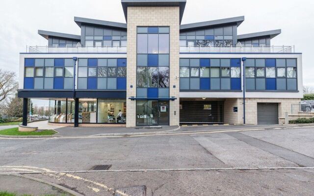 Roomspace Apartments -New Manor House