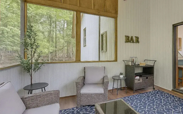 Poconos Hideaway - Woods & Wildlife