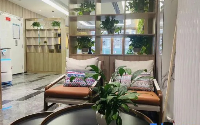 TRUE GO Hotel X (Beijing Chaoyang High-Speed Railway Station  Yaojiayuan Subway Station)