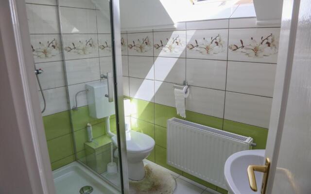 Molnr Apartman