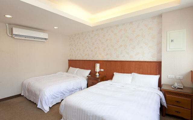 Mucha Hotel