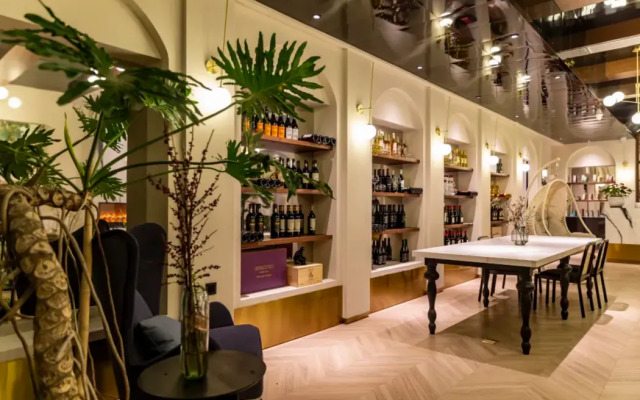 Kaiyuan Meitu Hotel (Lishui Qingtian High-speed Railway Station)