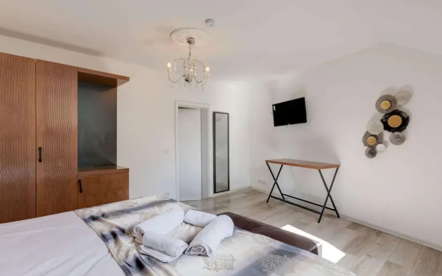 Pleasant Apartment Near Centre