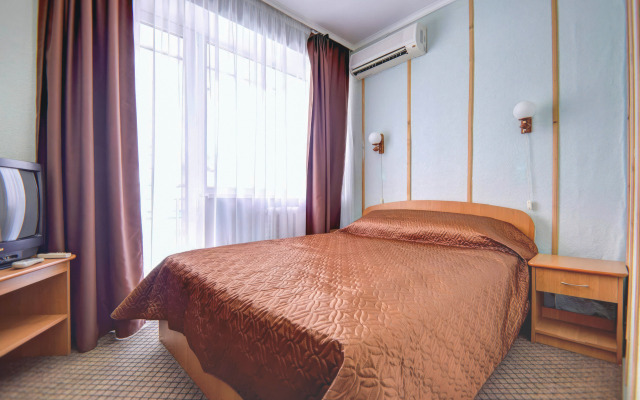 Surozh Hotel