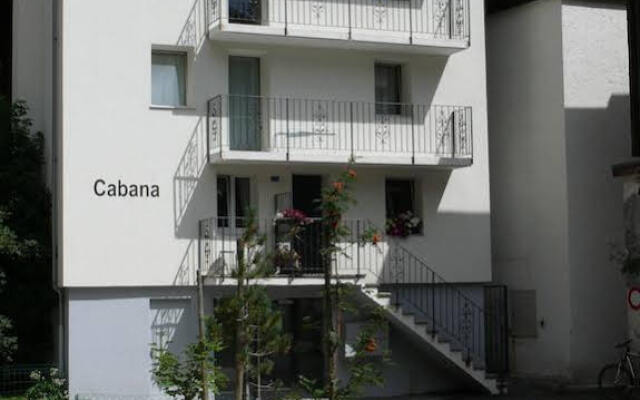 Cabana Apartments