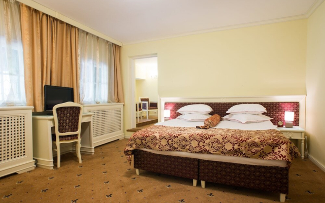 Argint Pension