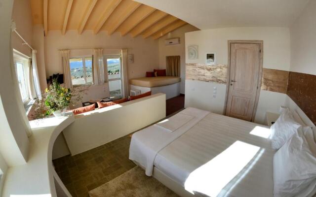 Golden Sea View Suites