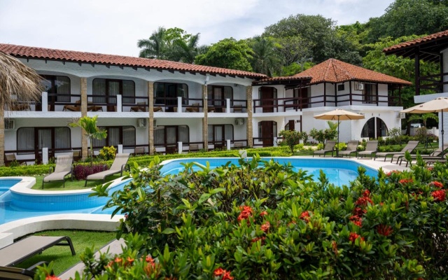 Fuego del Sol Beachfront Hotel
