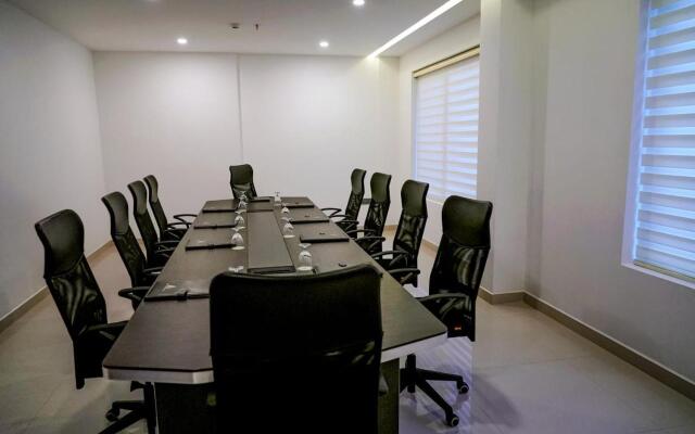 Ark Hotel And Convention Centre