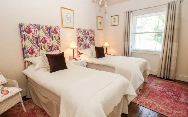 Knoll Cottage