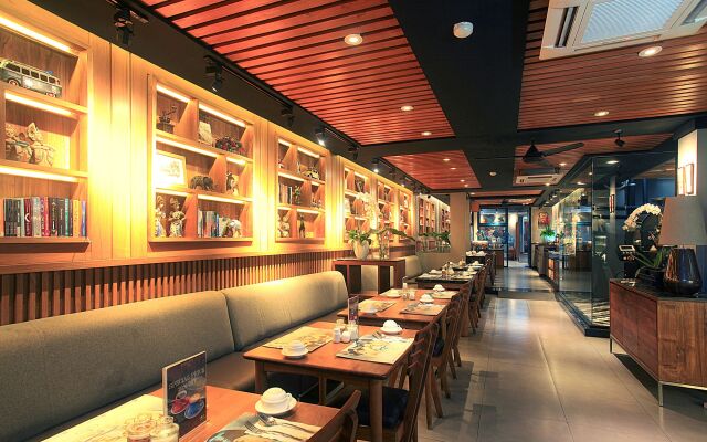 Ivory Hotel Bandung