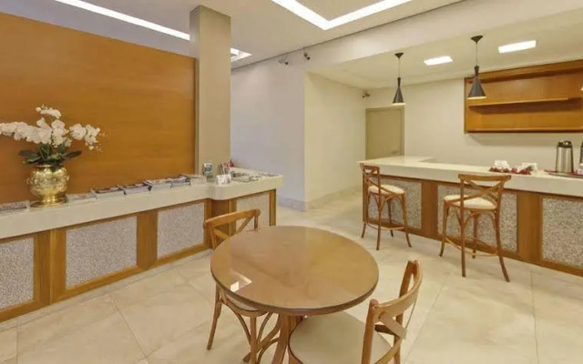 Hotel Vale Verde
