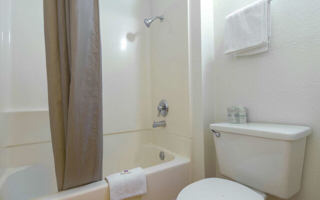Motel 6 Santa Ana, CA