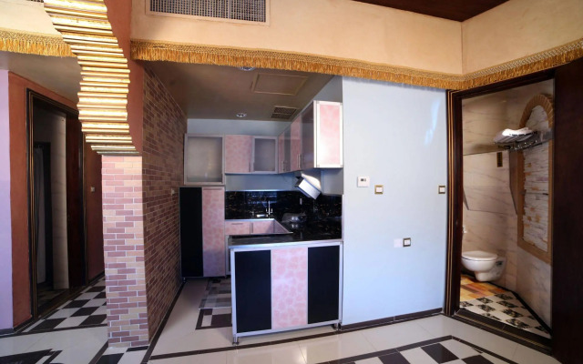 Roomi Suites Hotel