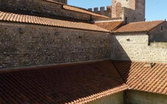 Maison au pied de la cathédrale