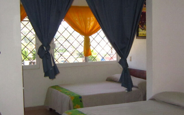 Hotel Villas Amarillas