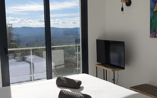 Villa in Lorgues With Private Pool