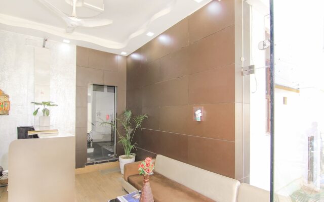OYO 13652 Hotel Rajput
