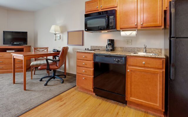 Candlewood Suites Secaucus - Meadowlands, an IHG Hotel