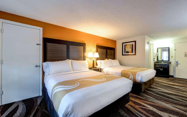 Quality Inn Creekside - Downtown Gatlinburg