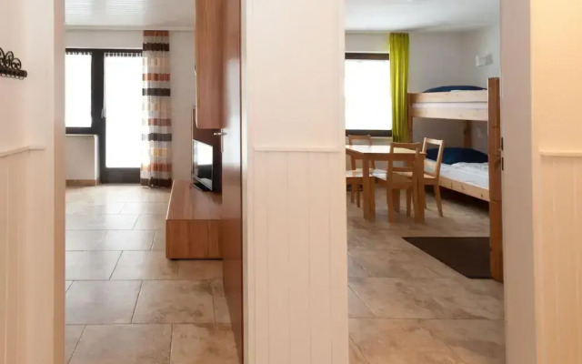 Family Escape With Pool