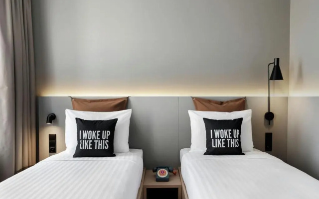 Moxy Alfragide Lisboa