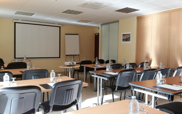 Brit Hotel Chateaudun