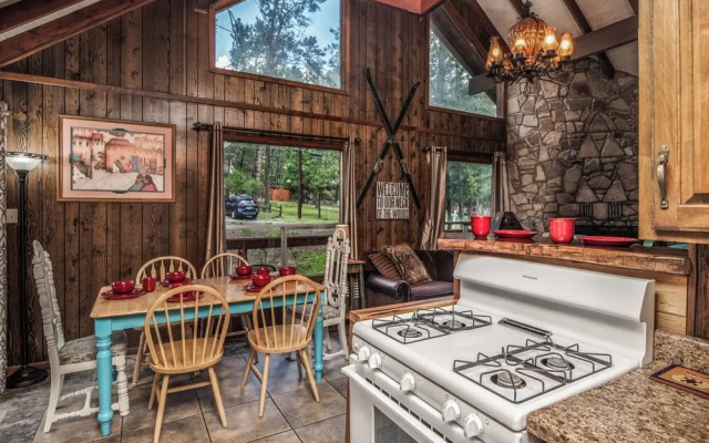 Knott Inn by Ruidoso Vacation Rentals