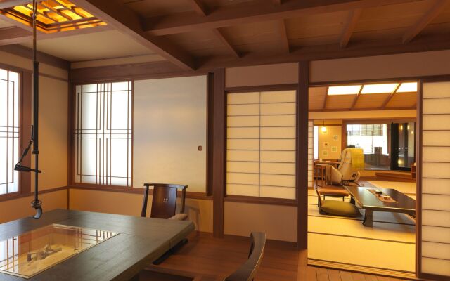 Akan Tsuruga Bessou HINANOZA