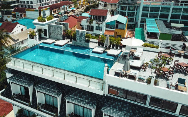 Two Seasons Siem Reap Hotel