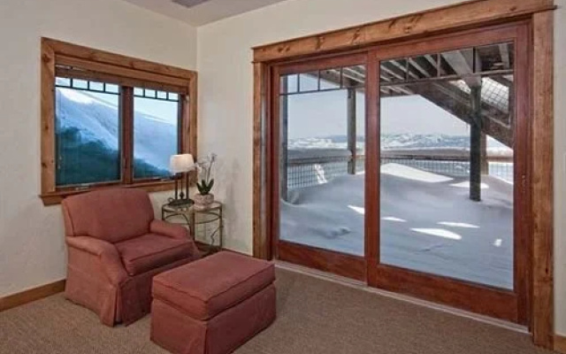 North Tahoe Lodge