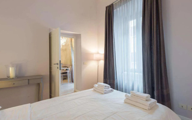 Ara Pacis Luxury Apartment