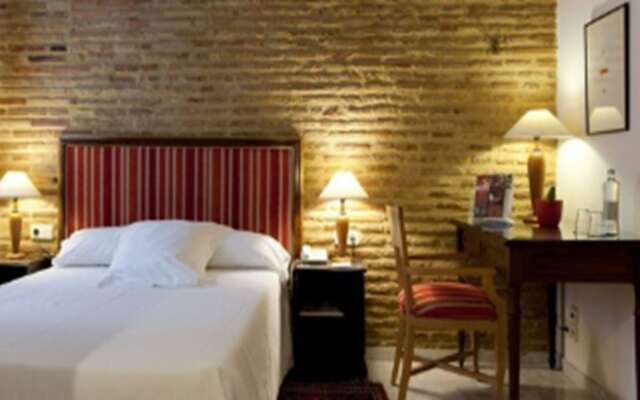 Ad Hoc Monumental Hotel