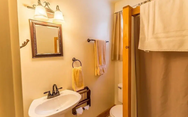 ADK Trail Inn