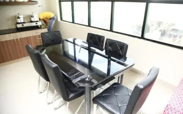 FabHotel Vipra Enclave