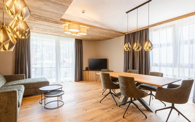 Modern Holiday Apartment With 2 Bedrooms in Fugen