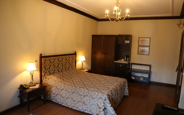 Otanti̇k Club Hotel & Spa