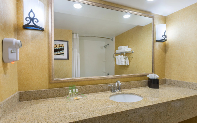 Holiday Inn Baltimore BWI Airport by IHG