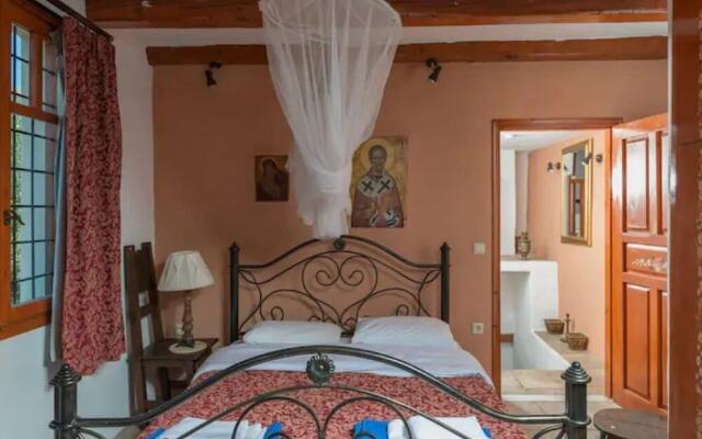 The Traditional Homes of Crete - Almond Tree Villas