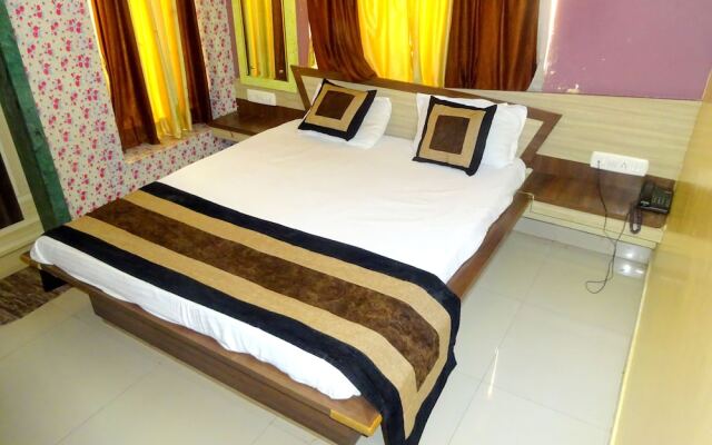 Hotel Raj Palace by Sky Stays