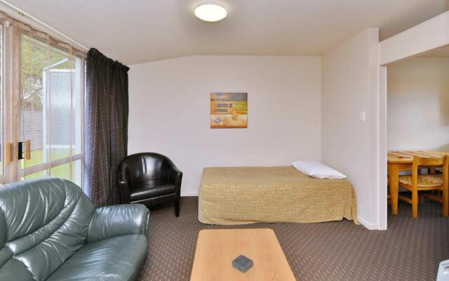 Wayside Motel