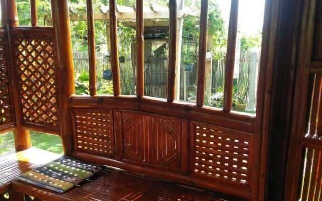 Titanic's Nipa Huts by Hiverooms