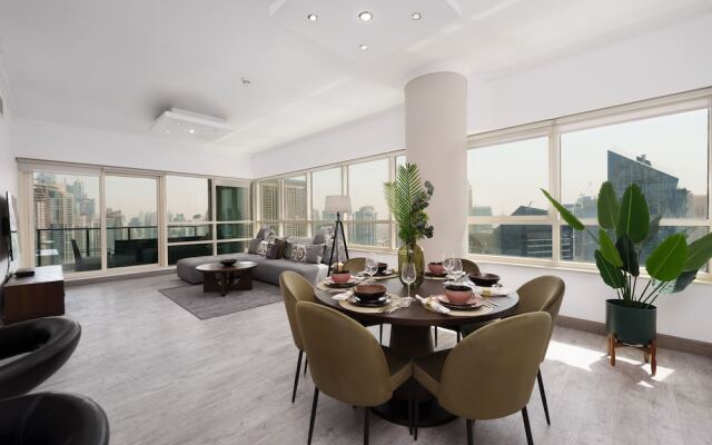Maison Privee - Dreamy Apt with Jaw-Dropping Marina Views