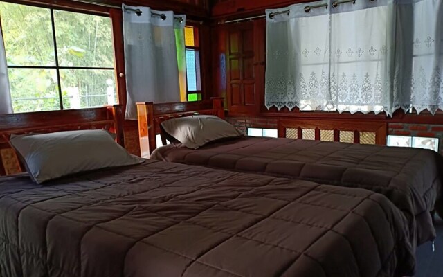 Rim Nam Kong Homestay & Campsite
