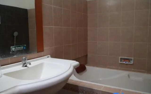 Mekkah Tower (Asrama Haji) – Bathroom – Palembang