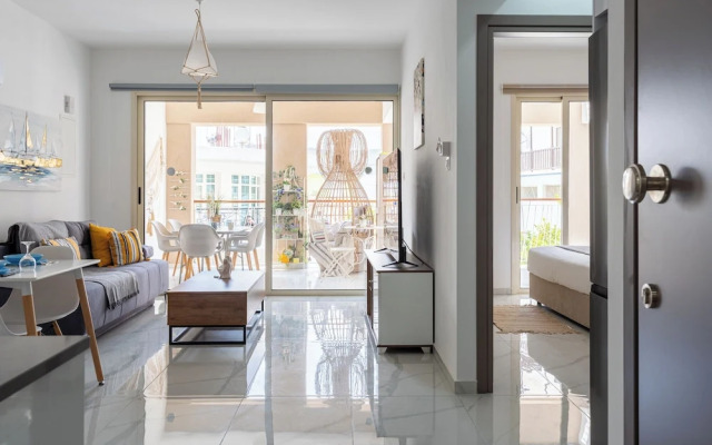 Infinity 1-Bedroom Apartment in Larnaca