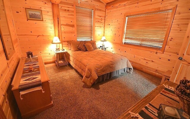 High Lonesome - Three Bedroom Cabin